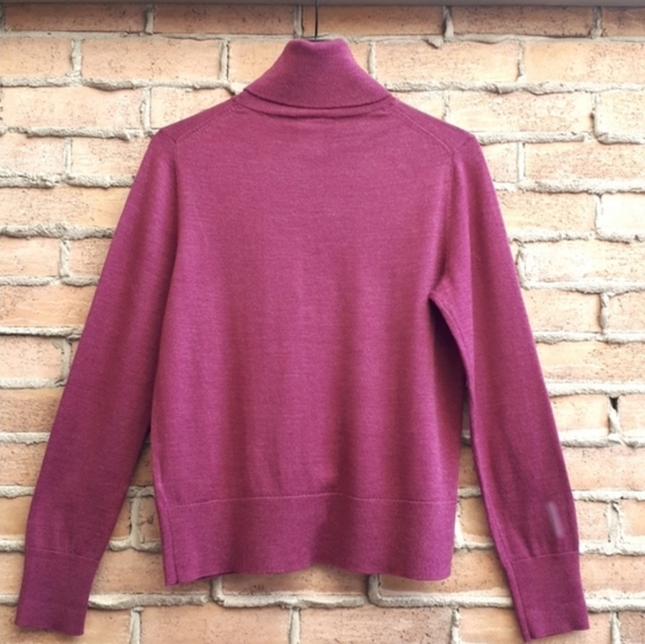GAP 100% Merino Wool Turtleneck Sweater in Berrie - Picture 3 of 7